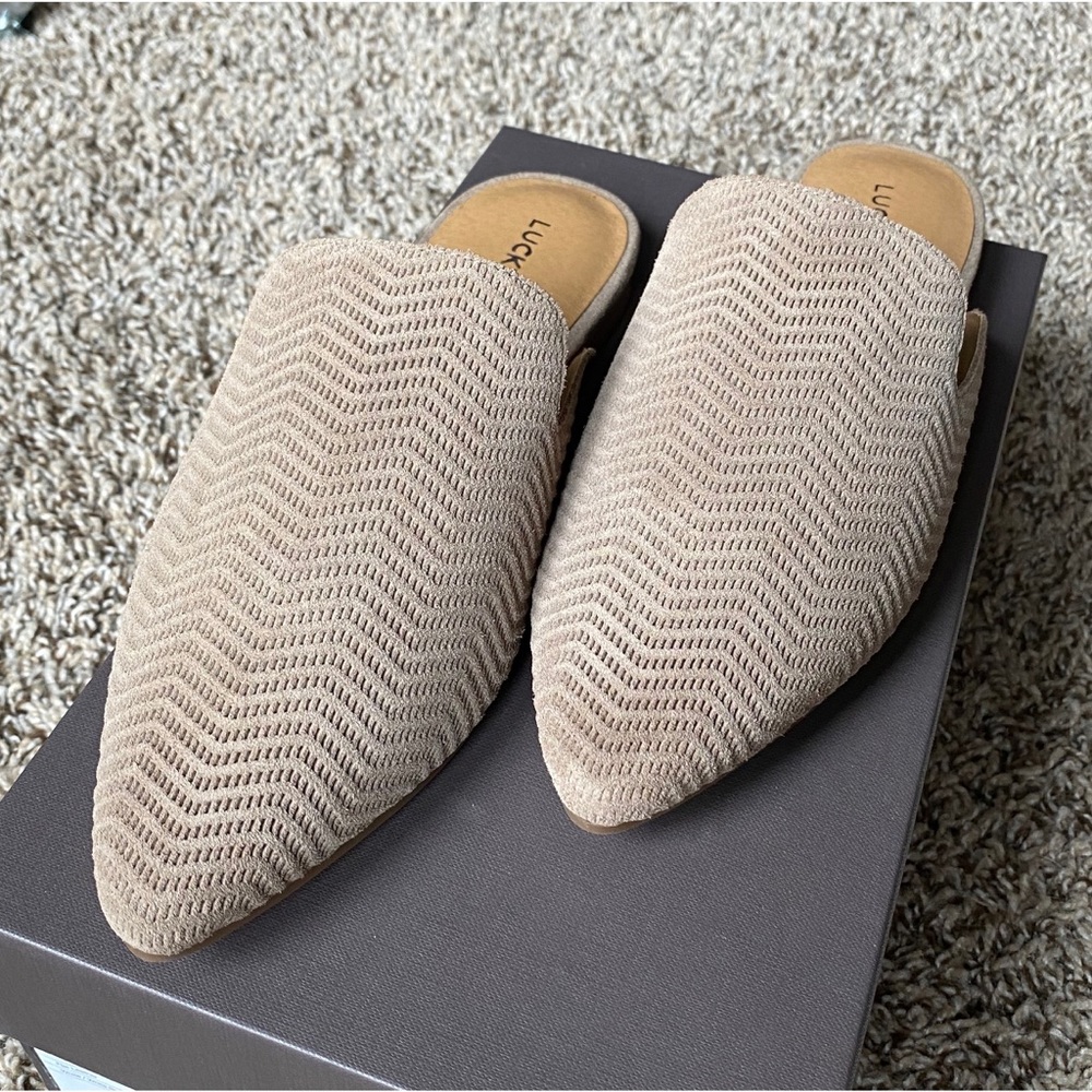 Lucky Brand Slide